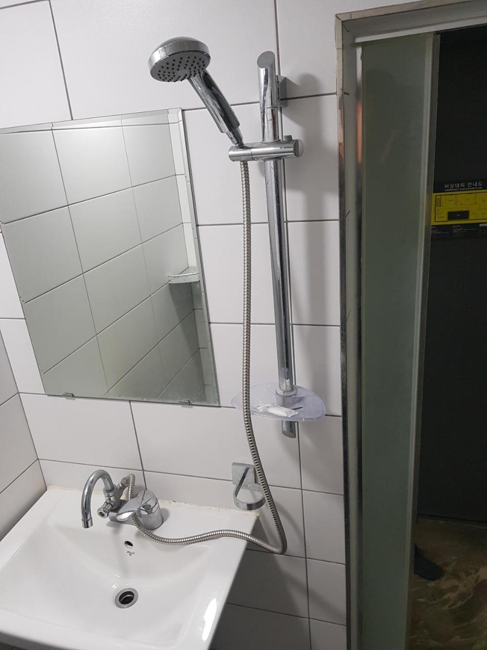 K-Guesthouse Dongdaemun Premium 2 Сеул Экстерьер фото
